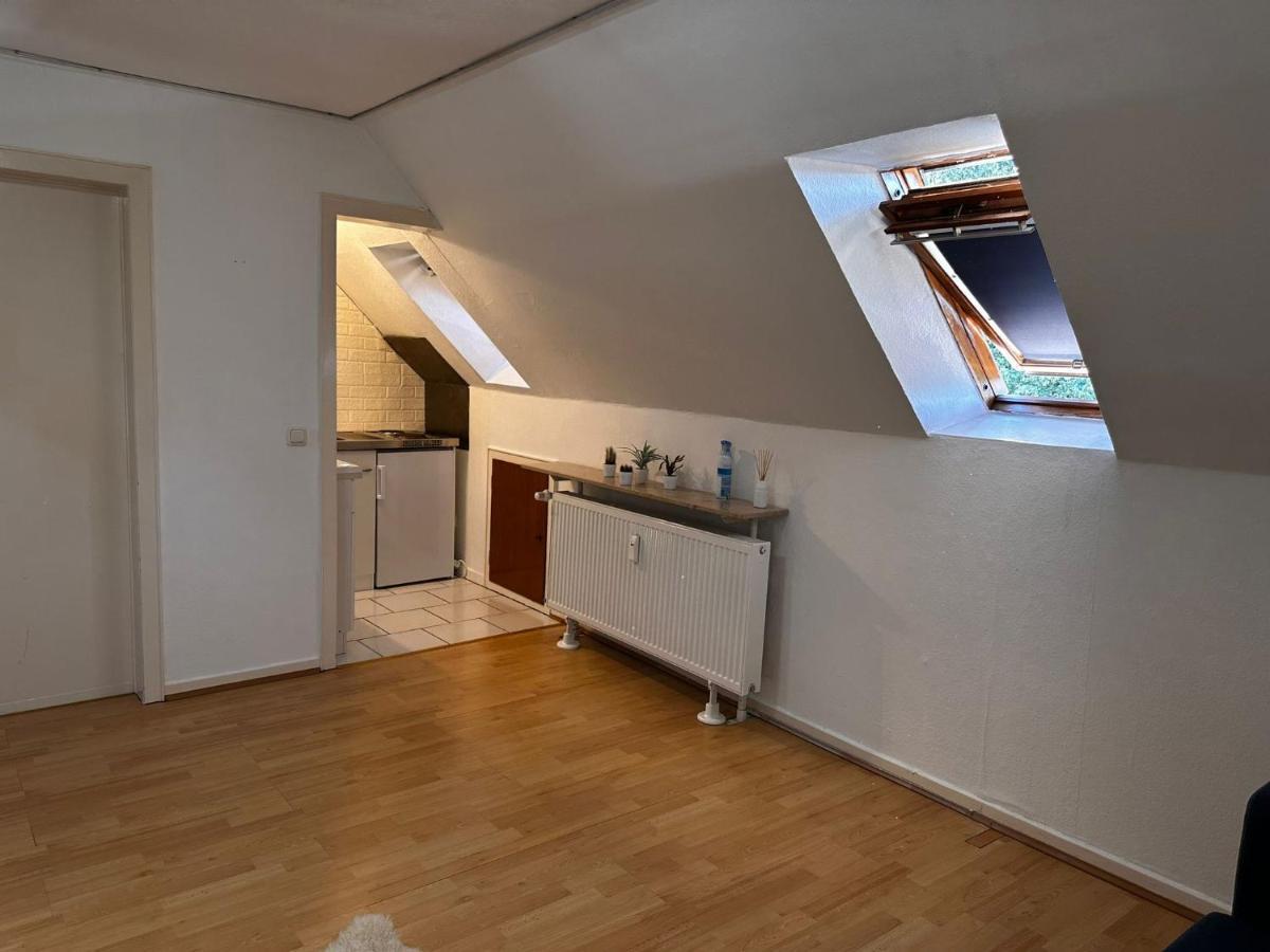 A&V Apartments Gemuetliche Rheinblick Wohnung Apt Daisy Duisburg Ngoại thất bức ảnh